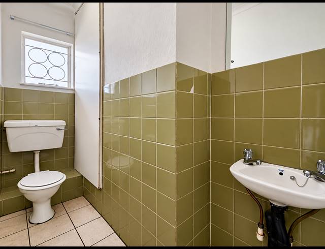 2 BEDROOM FLAT FOR SALE IN THREE RIVERS